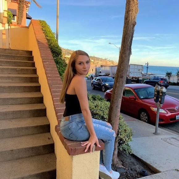 Meet your Posher, Jayla - Picture 1 of 1